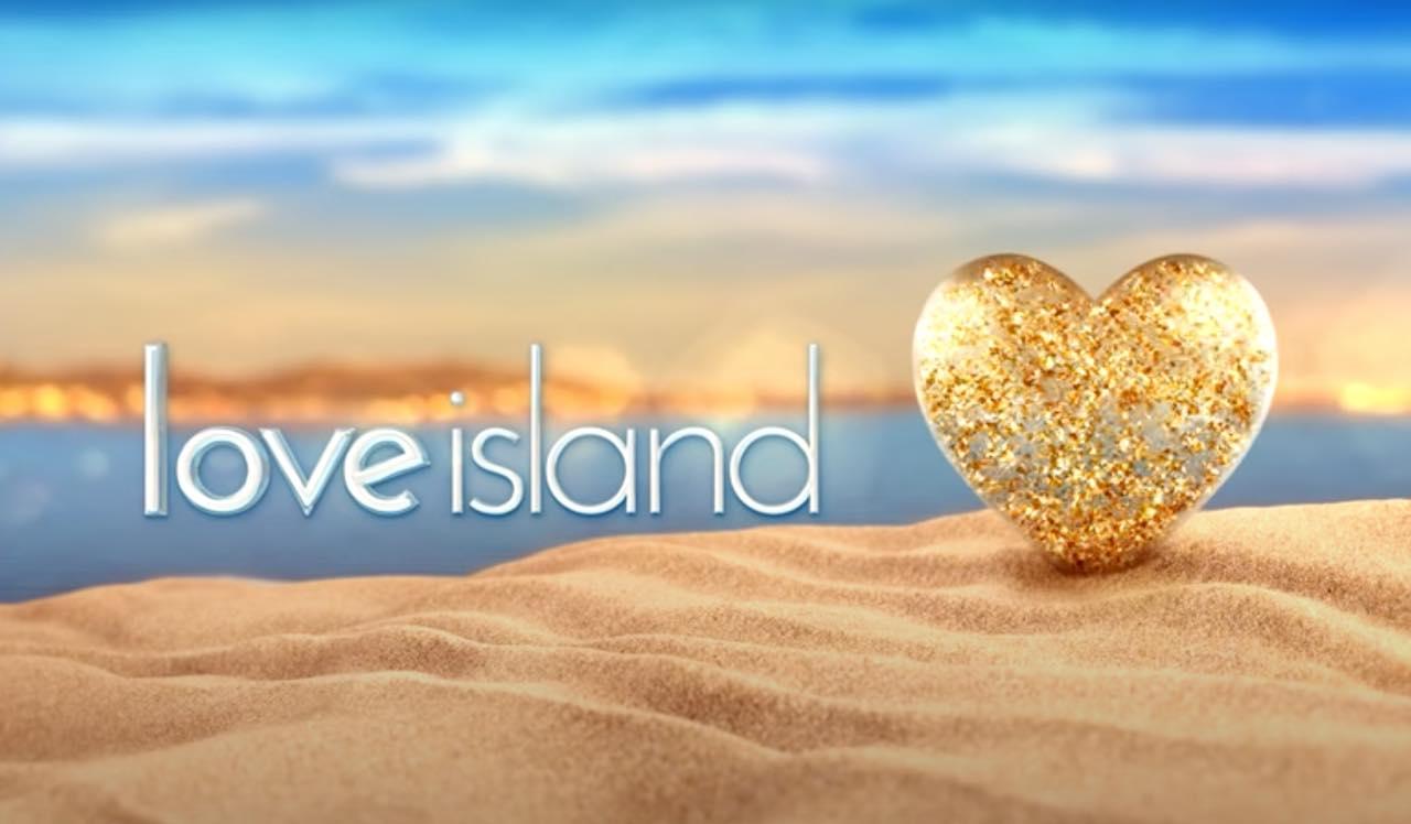 Love Island finalmente arriva in Italia: a svelarlo ci pensa lei