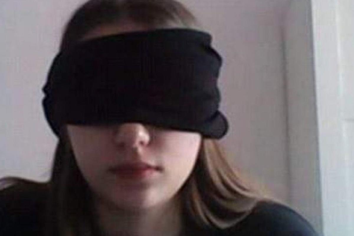 Dad - ragazza bendata (Google immagini)