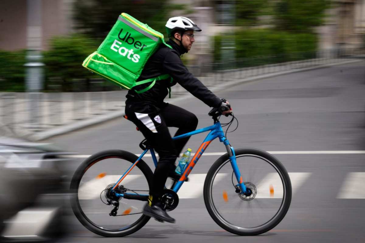 Rider Uber Eats - immagine di repertorio (Google Images)