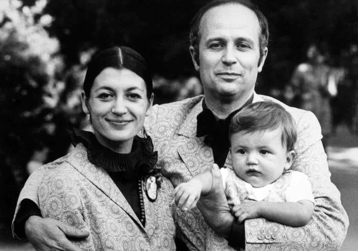 Carla Fracci con il marito Beppe ed il figlio Francesco Menegatti (Getty Images)