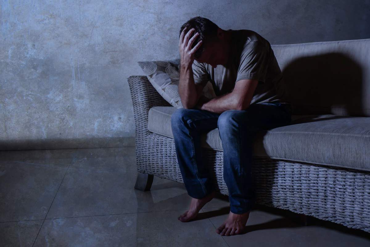 Uomo malato (AdobeStock)