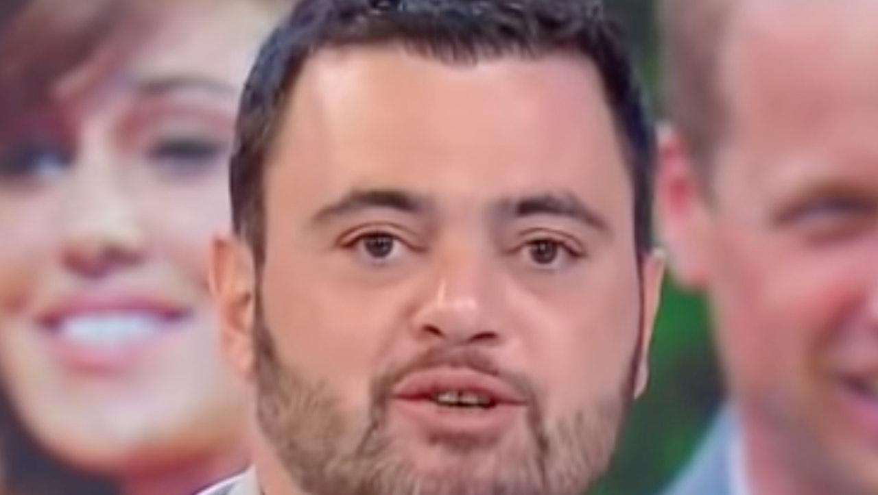 Lui è Federico ed è il figlio di un famoso conduttore tv: lo riconoscete?