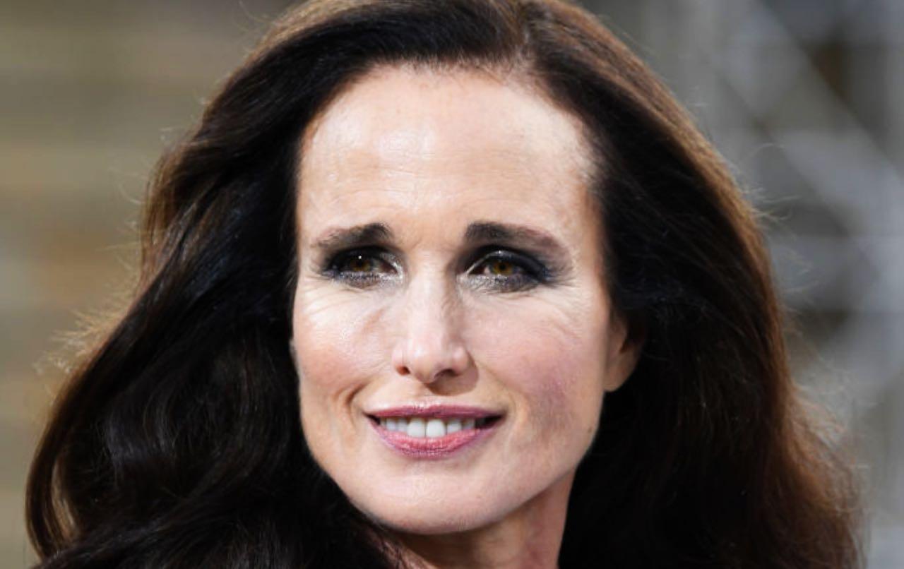 Andie Macdowell, look fa impazzire: il prima e dopo che piace ai fan