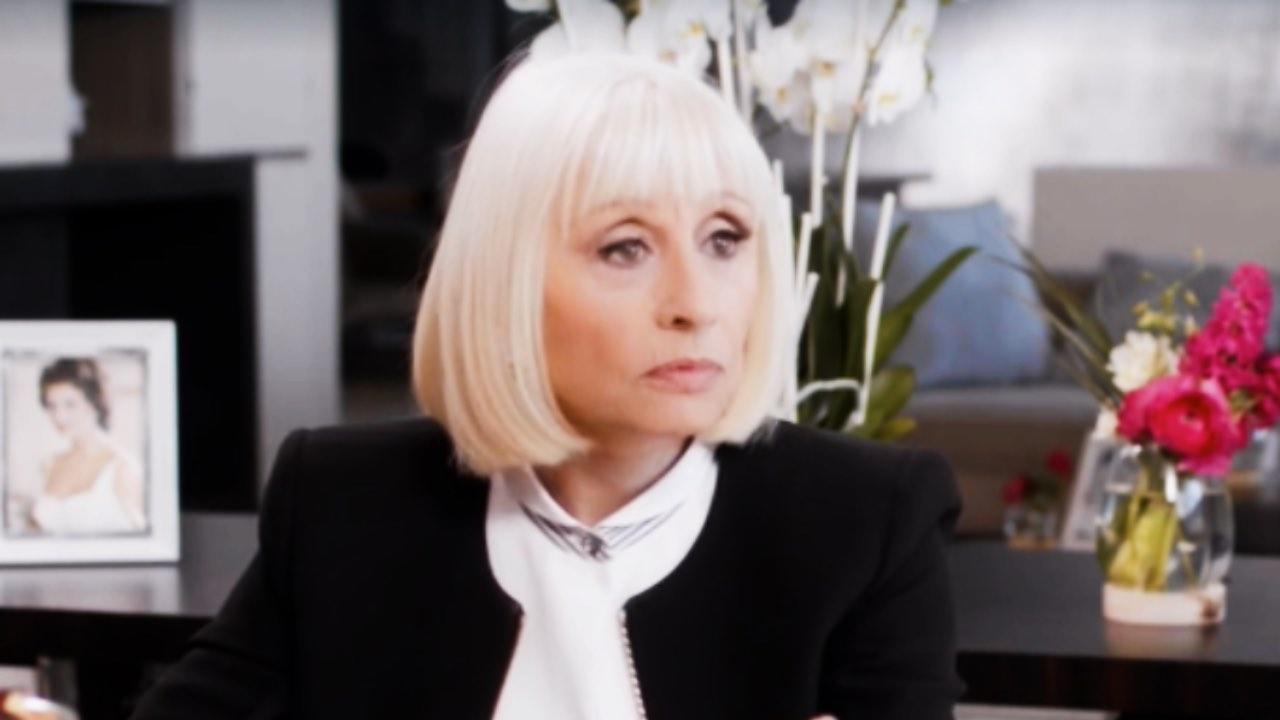 Raffaella Carrà "Mi son messa a piangere": ricordo e lacrime indelebili