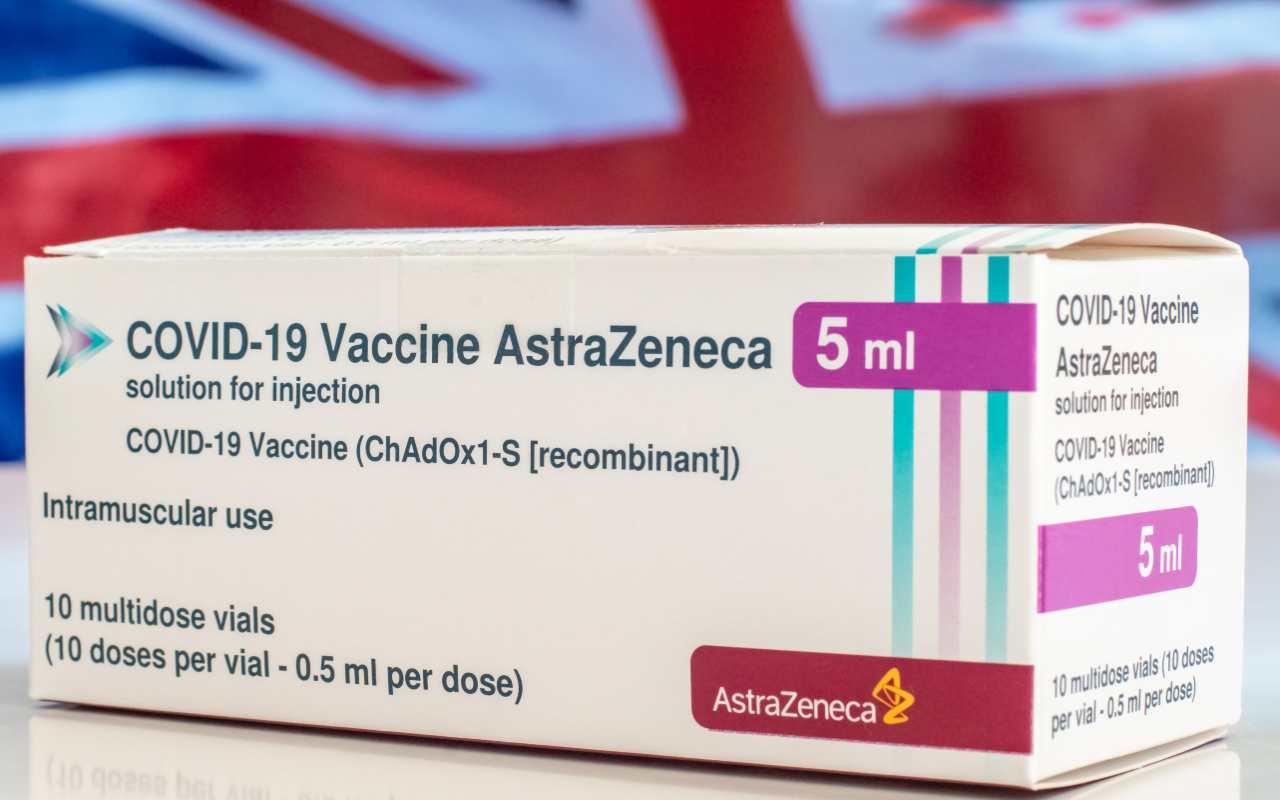 Vaccino AstraZeneca (Adobe Stock)