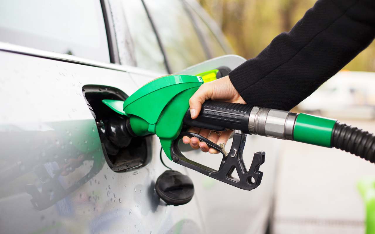 Benzina e carburante, risparmiare è possibile in 3 semplici modi
