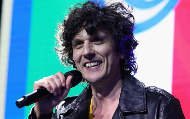 Ermal Meta l'incredibile sorpresa: ecco cosa ha fatto in Grecia