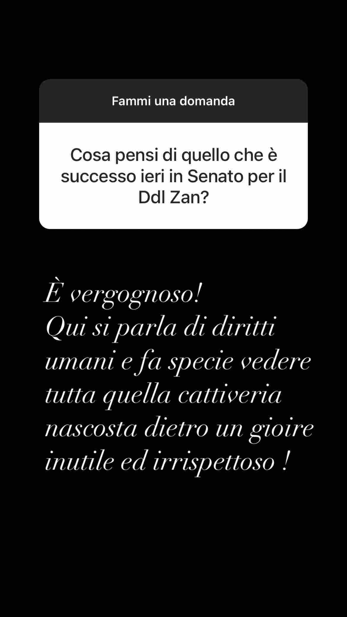 Commento Tatangelo (Instagram)