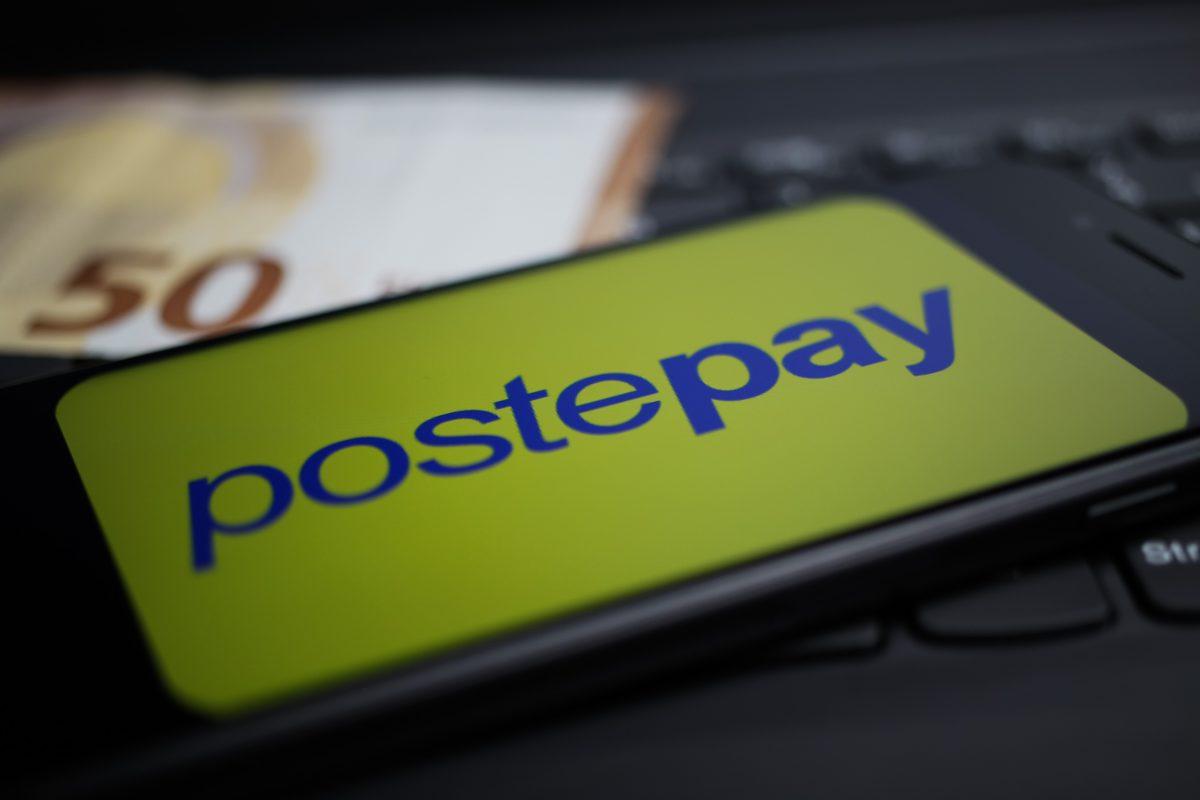 Da Postepay a Postepay, trasferire soldi: il dettaglio poco noto