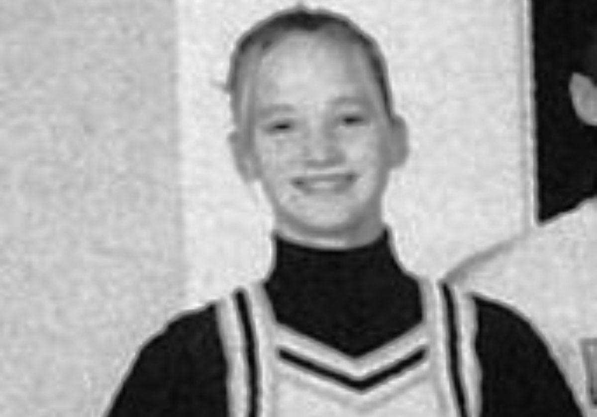Jennifer Lawrance cheerleader