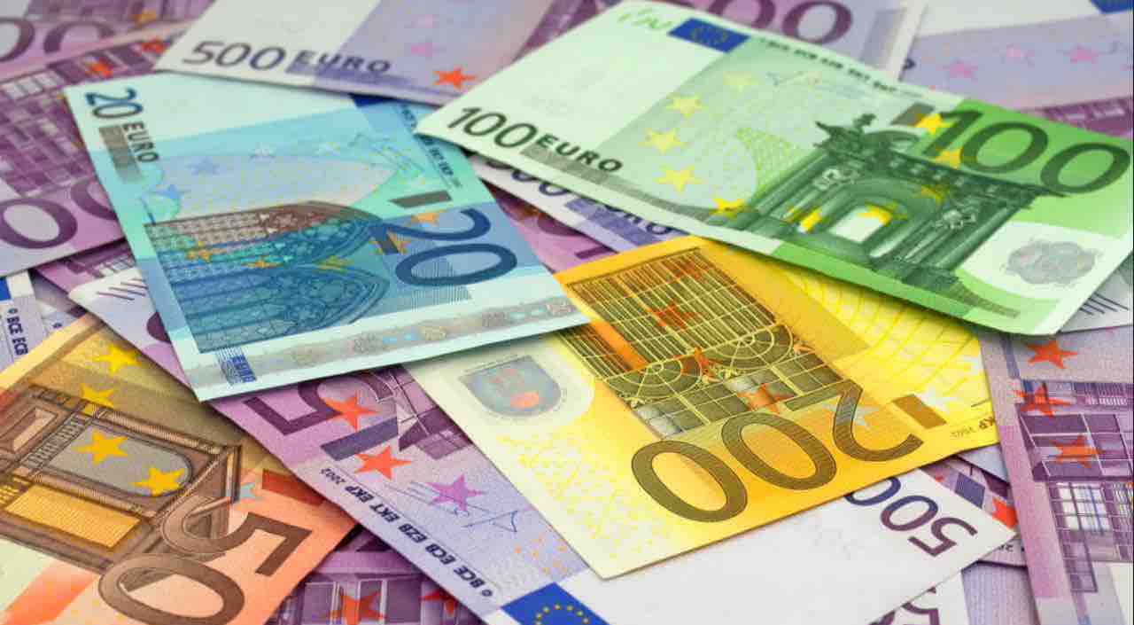 Grandi Elettori stipendio guadagno chi sono