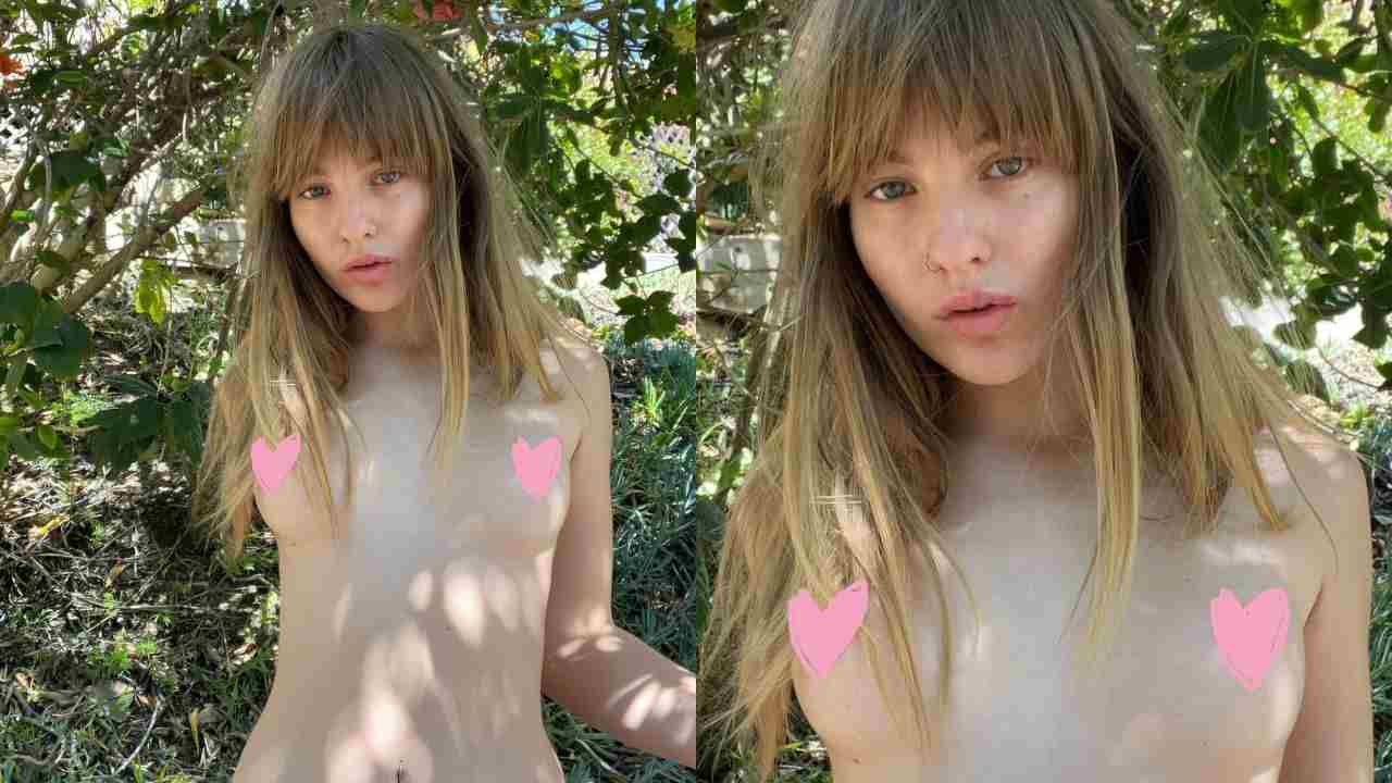 Victoria De Angelis, nuda