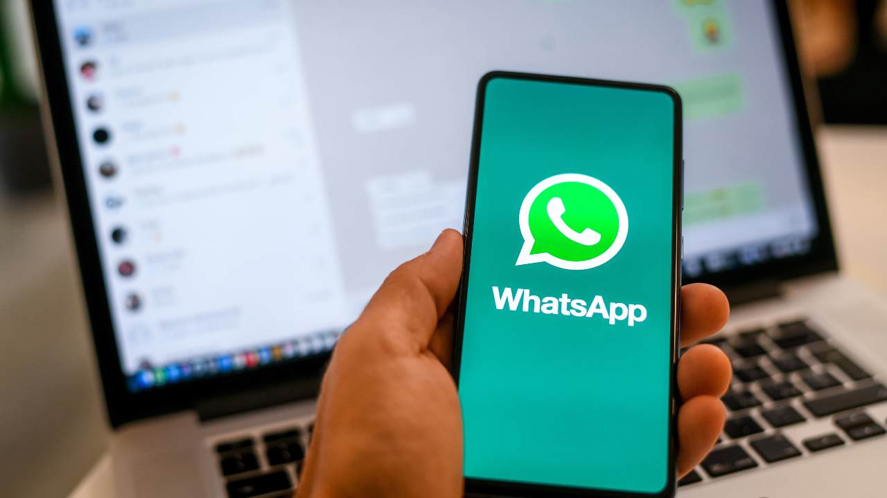 WhatsApp, pericolo account: arriva lR …