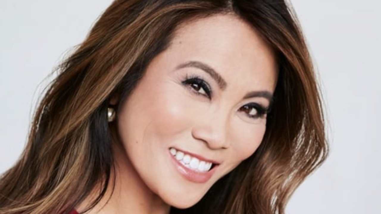 Dr. Pimple Popper, Sandra Lee