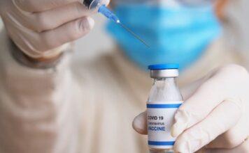 Vaccino contro Omicron 5, presto in Italia: ecco come funzionerà