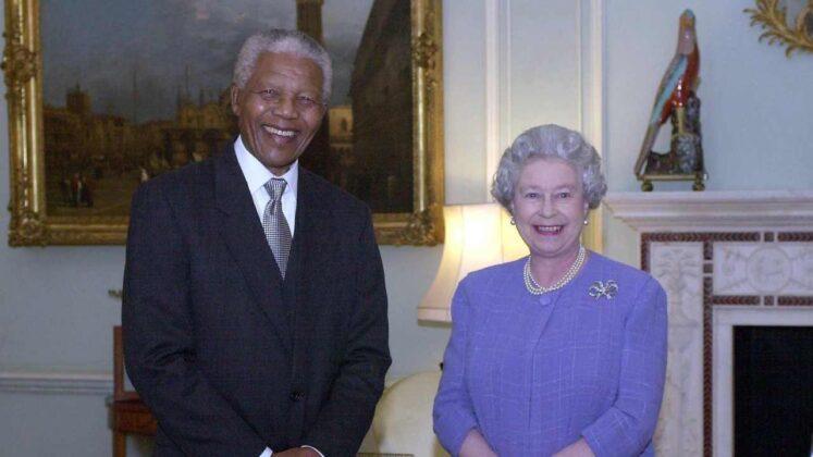 Nelson Mandela e Regina Elisabetta