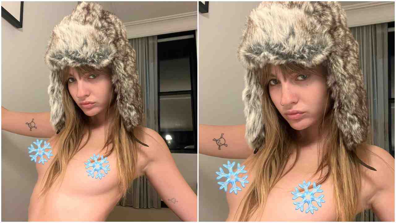 Victoria De Angelis seno